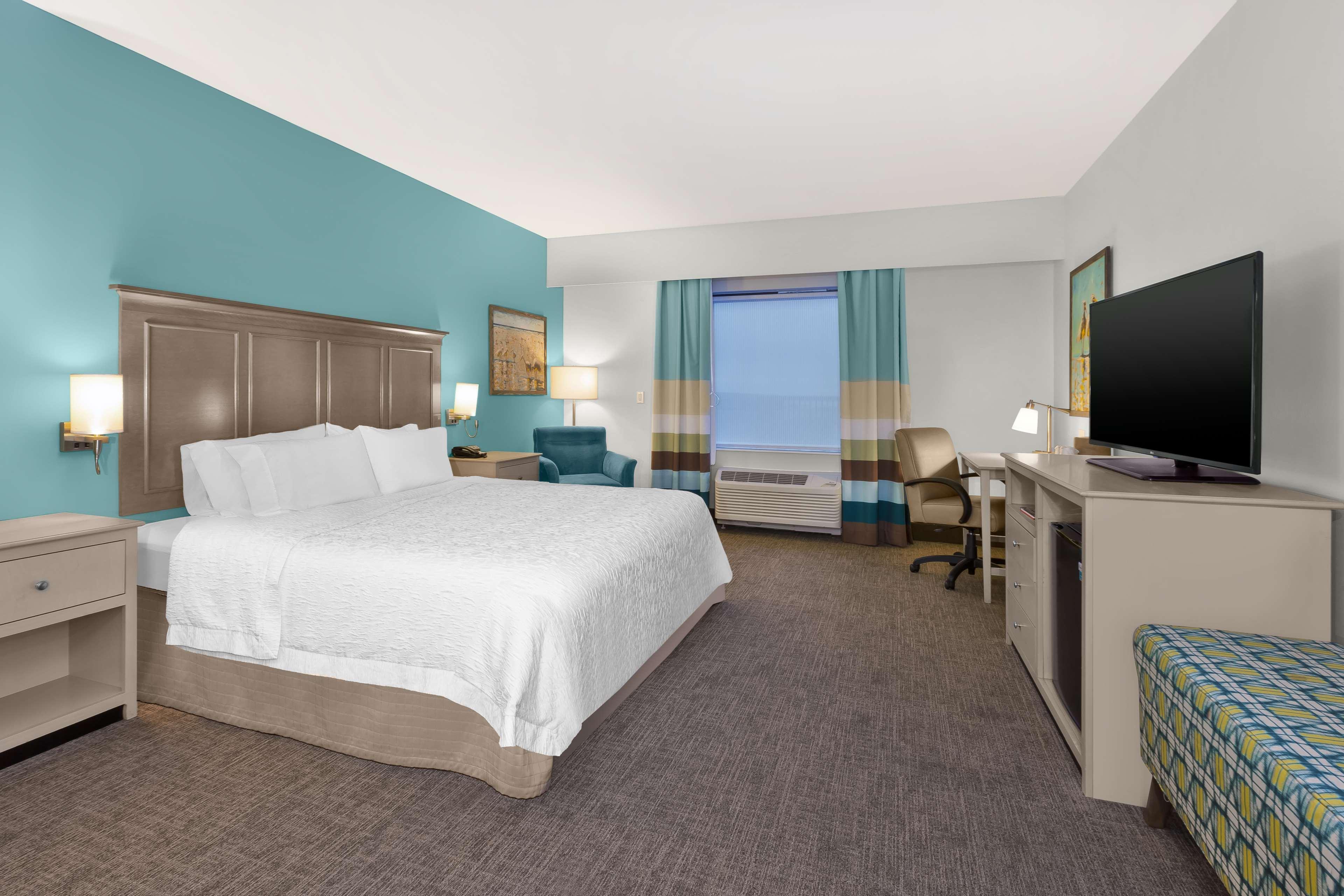 Hampton Inn & Suites By Hilton Carolina Beach Oceanfront Exterior photo