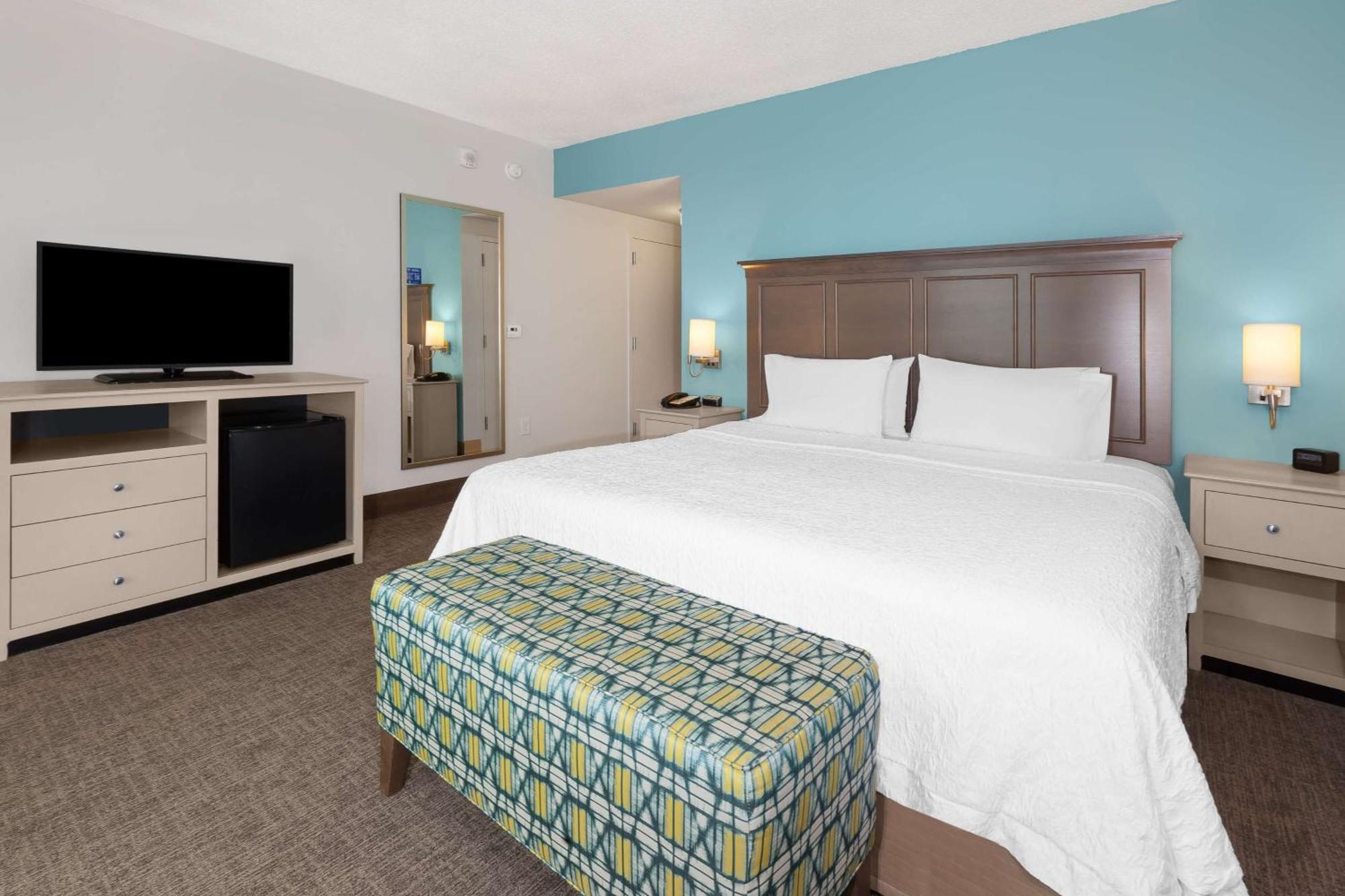 Hampton Inn & Suites By Hilton Carolina Beach Oceanfront Exterior photo